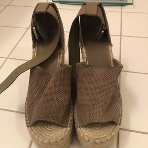 Marc Fisher wedges in GREAT condition